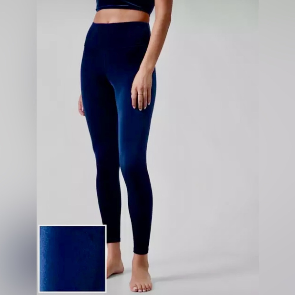 Athleta Elation velvet tights in dark blue, small